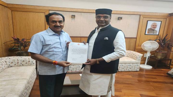 मंत्री श्री सिंह ने पन्ना में मेडिकल कॉलेज खोलने राज्य शासन से किया अनुरोध